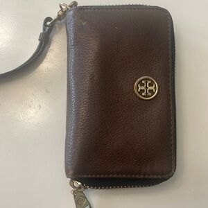 Used leather Tory Burch wristlet